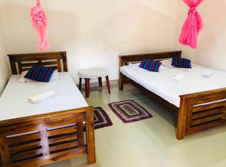 Kumari Guest House 波隆纳鲁沃 外观 照片
