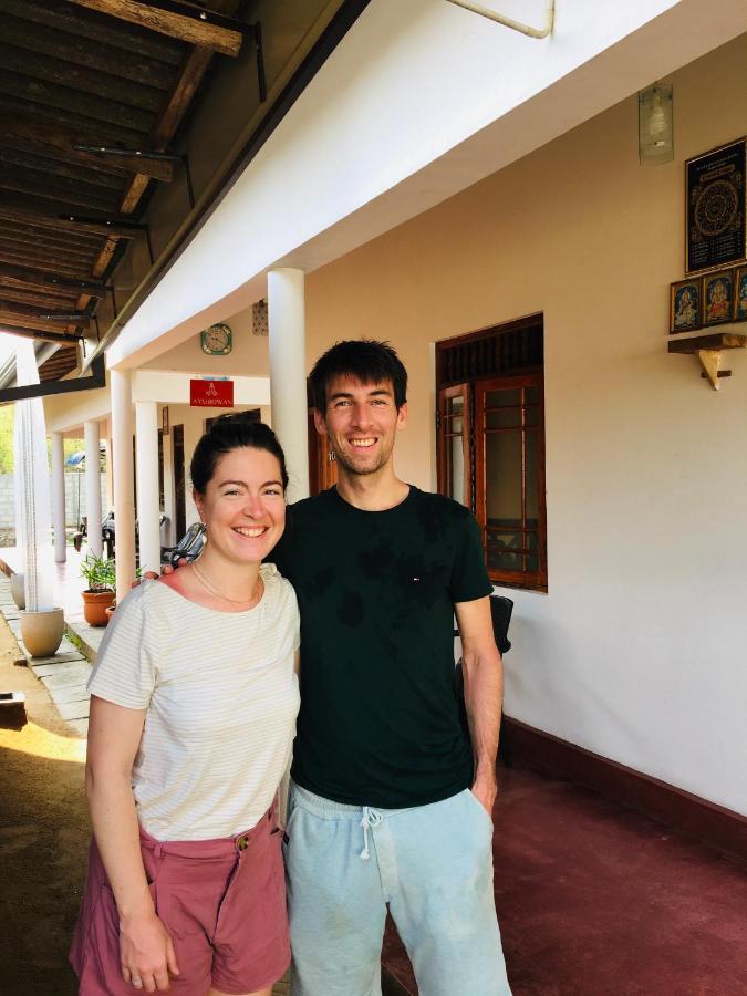 Kumari Guest House 波隆纳鲁沃 外观 照片