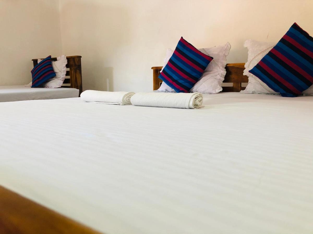 Kumari Guest House 波隆纳鲁沃 外观 照片
